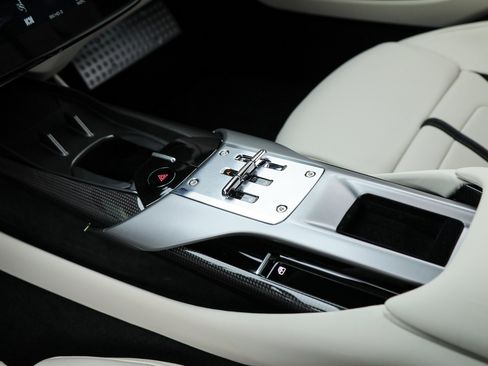Used 2025 Ferrari 12Cilindri RWD image 31