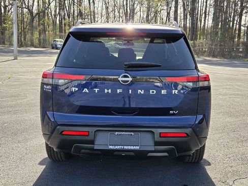 Certified 2024 Nissan Pathfinder SV image 10