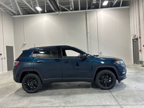 New 2026 Jeep Compass Latitude AWD/4WD image 5