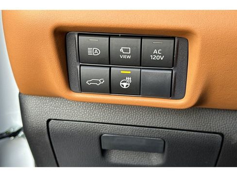 New 2026 Toyota Highlander Platinum AWD/4WD image 30