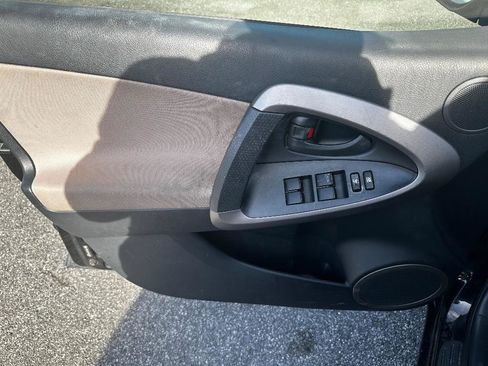 Used 2007 Toyota RAV4 4WD V6 image 9