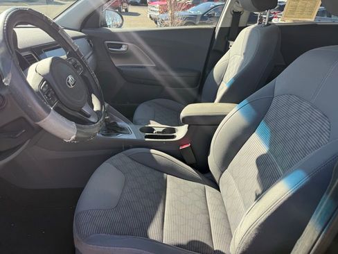 Used 2018 Kia Niro LX image 9