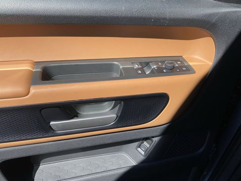 New 2025 Volkswagen ID. Buzz Pro S image 14