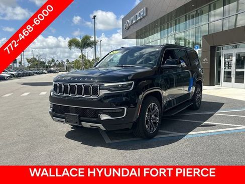 Used 2024 Jeep Wagoneer Series II w/ Flexible Seating Group AWD/4WD image 2