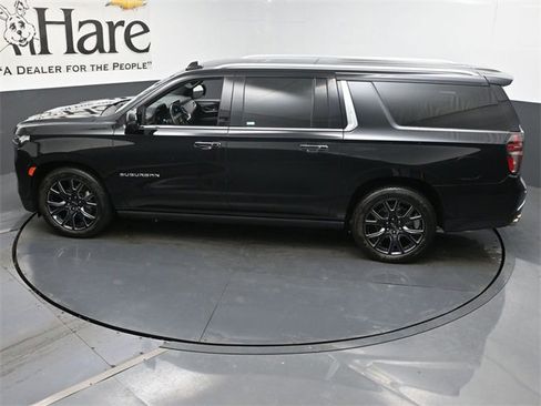 Certified 2023 Chevrolet Suburban High Country image 45
