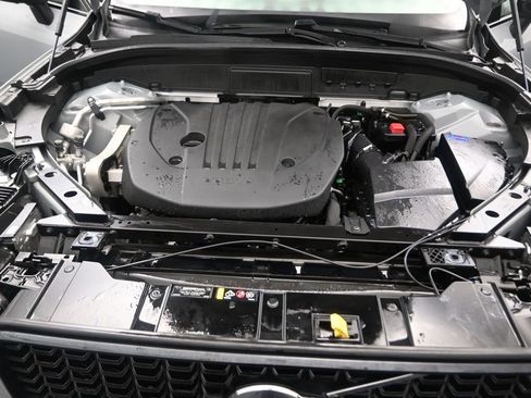 Used 2024 Volvo XC60 B5 Plus AWD/4WD image 16