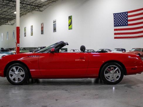 Used 2002 Ford Thunderbird Deluxe image 3