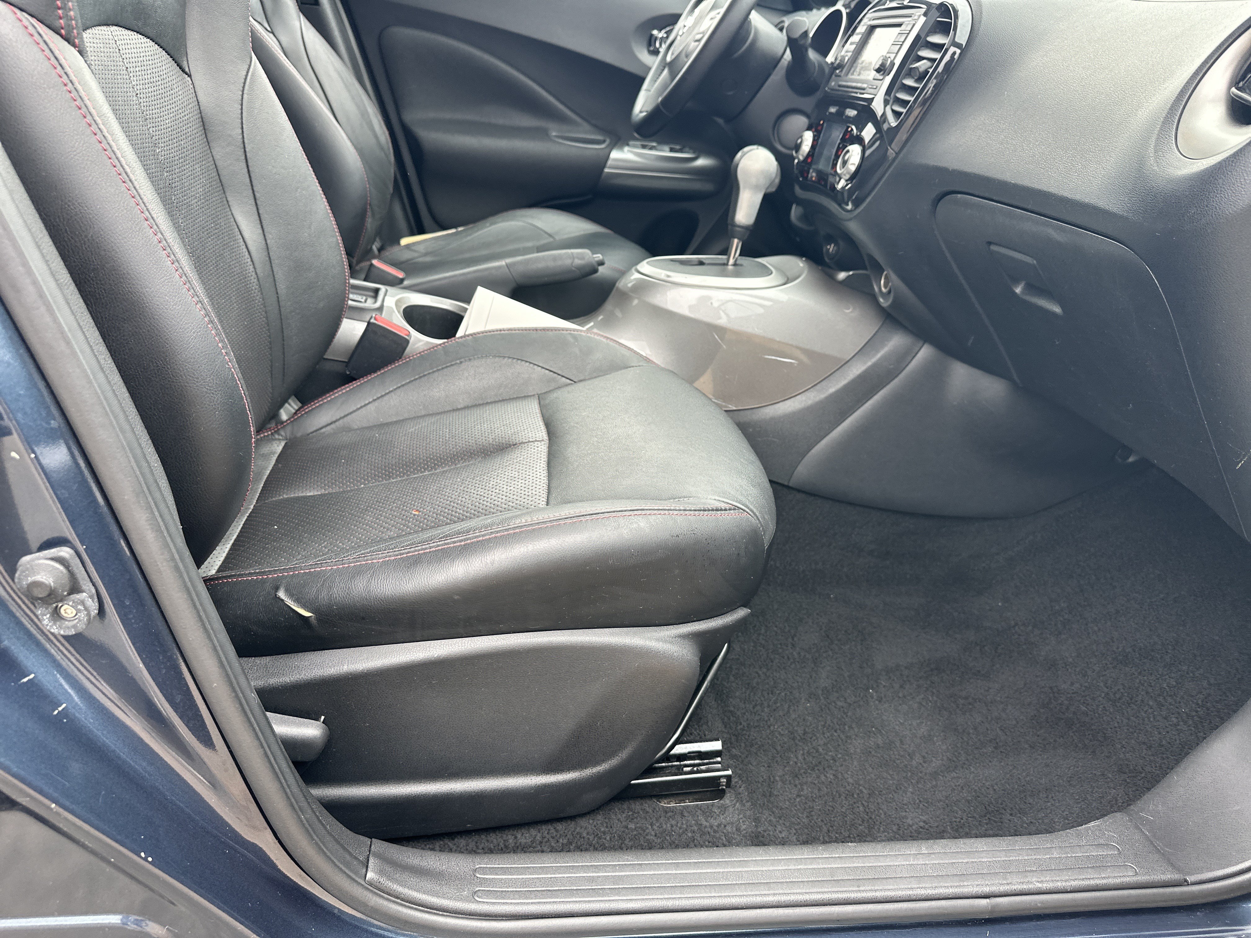 Used 2012 Nissan Juke SL FWD image 15