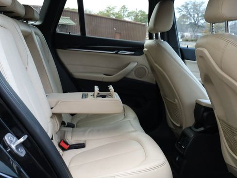 Used 2017 BMW X1 xDrive28i w/ Premium Package image 36