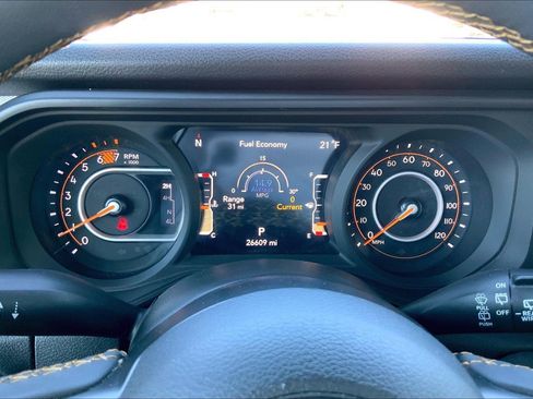 Certified 2024 Jeep Wrangler Willys image 23