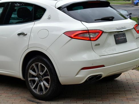 Used 2019 Maserati Levante S image 10