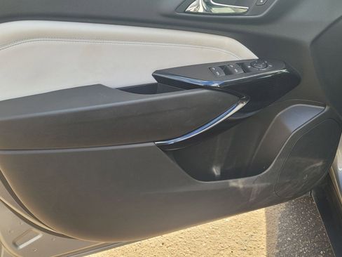 Used 2025 Chevrolet Trax LT image 10