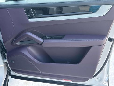 New 2026 Porsche Cayenne Coupe AWD/4WD image 18