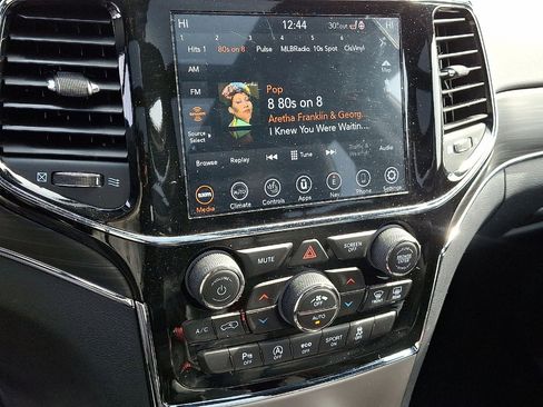 Used 2020 Jeep Grand Cherokee Limited w/ Luxury Group II image 14