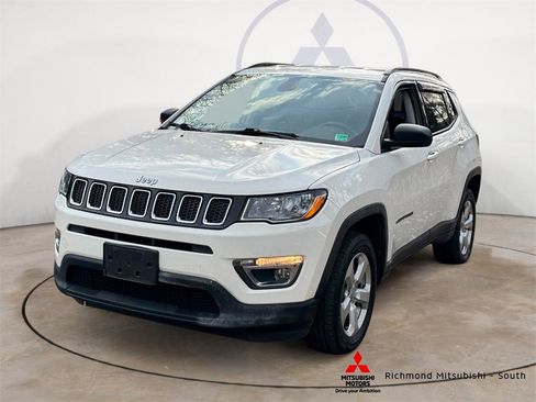 Used 2018 Jeep Compass Latitude w/ Cold Weather Group image 7