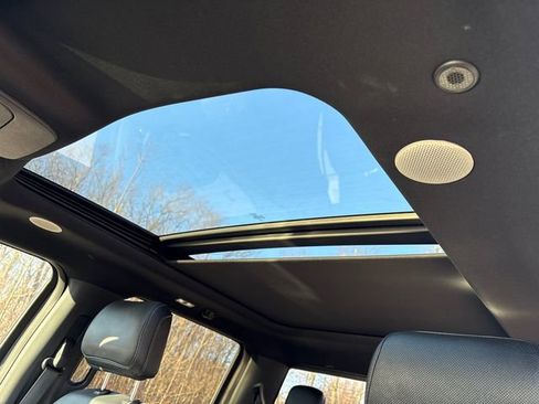 Used 2022 Ford F150 Lariat w/ Equipment Group 502A High image 37