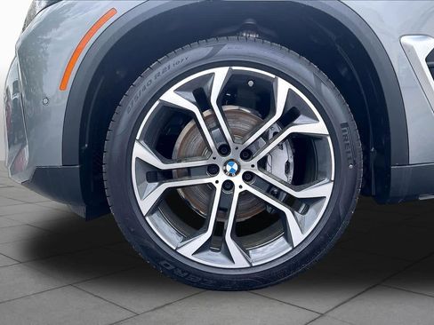 New 2026 BMW X5 xDrive40i w/ M Sport Package AWD/4WD image 11