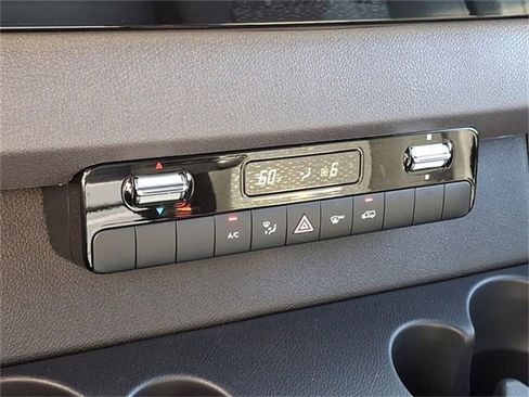 Used 2025 Mercedes-Benz Sprinter 2500 image 15