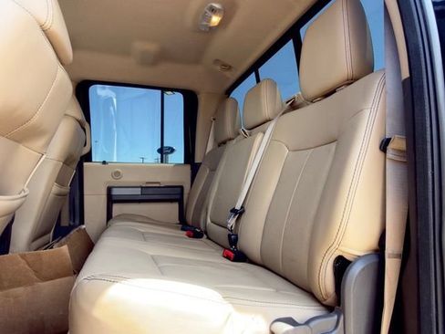 Used 2011 Ford F250 Lariat w/ Lariat Interior Pkg AWD/4WD image 18