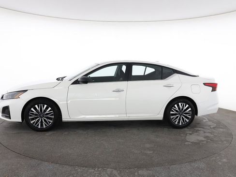 Used 2025 Nissan Altima 2.5 SV image 7