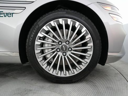 Used 2024 Genesis G80 image 18