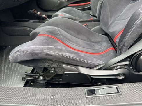 Used 2019 Ferrari 488 Pista Coupe RWD image 12