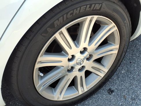 Used 2007 Toyota Avalon Limited FWD image 11