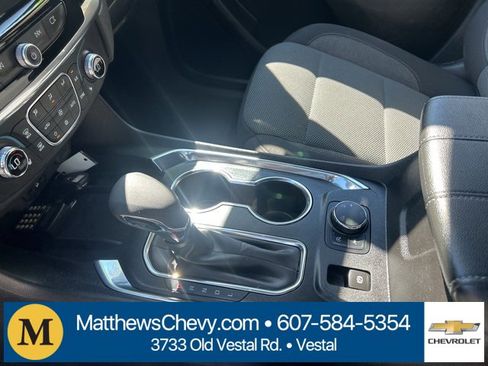 Used 2023 Chevrolet Traverse LT image 26
