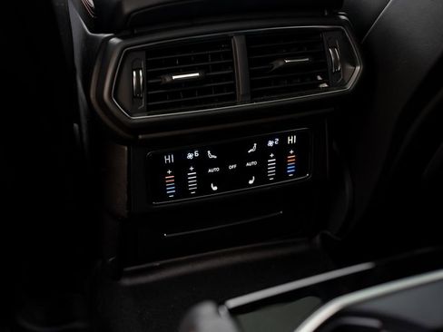 Used 2019 Lamborghini Urus image 36