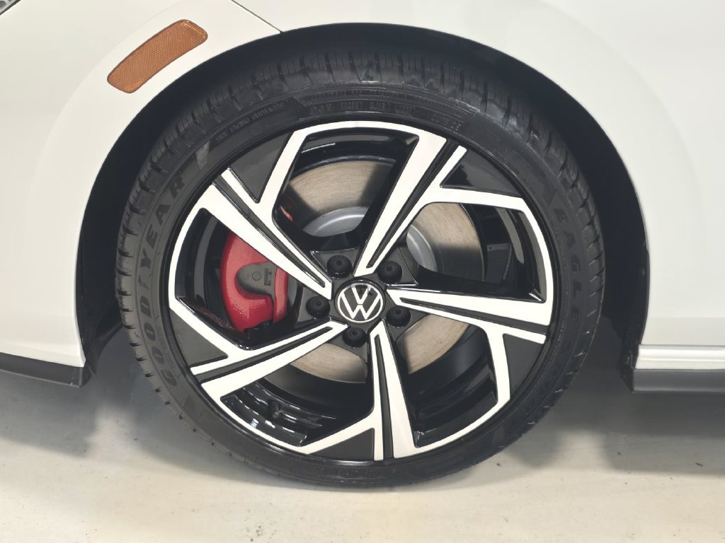 New 2026 Volkswagen GTI SE FWD image 11