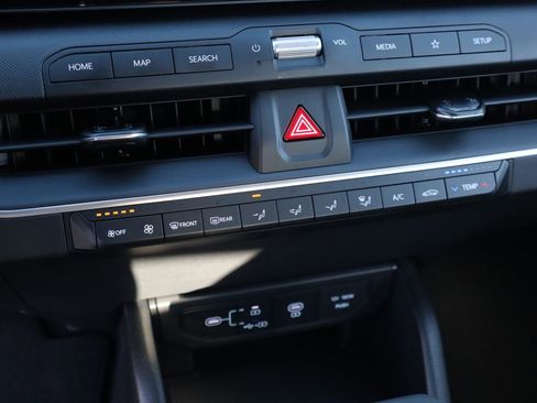 New 2025 Kia K4 LXS image 35