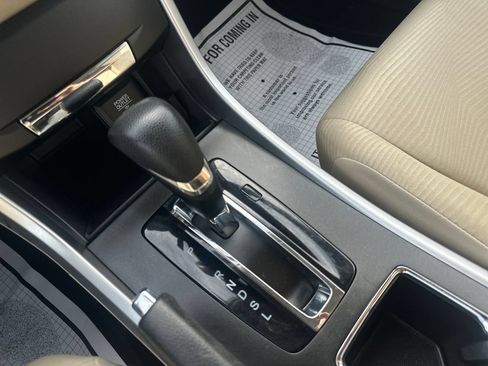 Used 2015 Honda Accord LX image 33