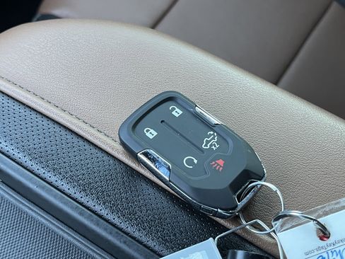 Used 2020 Chevrolet Silverado 3500 High Country w/ Z71 Off-Road Package image 27