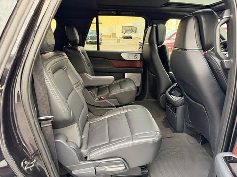 Used 2024 Lincoln Navigator L Reserve AWD/4WD image 16