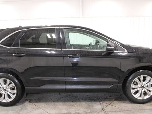 Used 2024 Ford Edge Titanium image 11