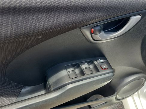 Used 2013 Honda Fit Sport image 20