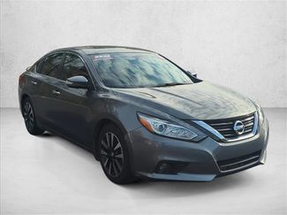 Used 2018 Nissan Altima 2.5 SV w/ 2.5 SV Technology Package video 3