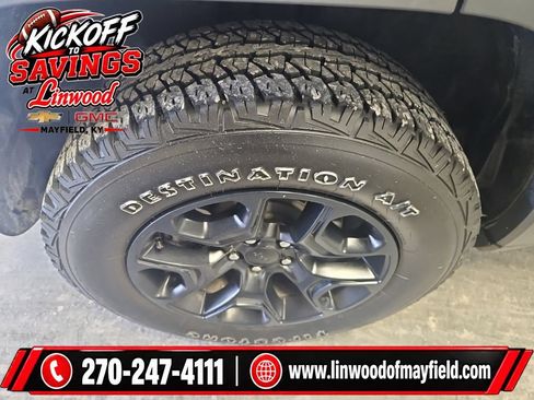 Used 2022 Jeep Cherokee Latitude AWD/4WD image 8