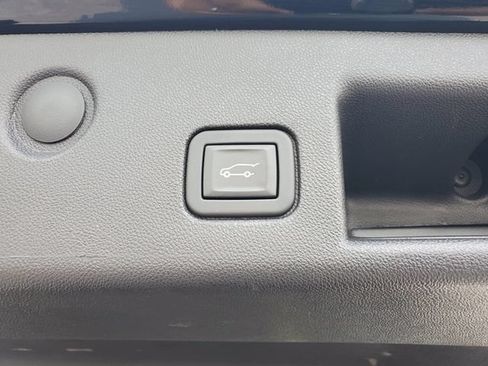 Certified 2024 Chevrolet Equinox RS w/ RS Leather Package AWD/4WD image 11