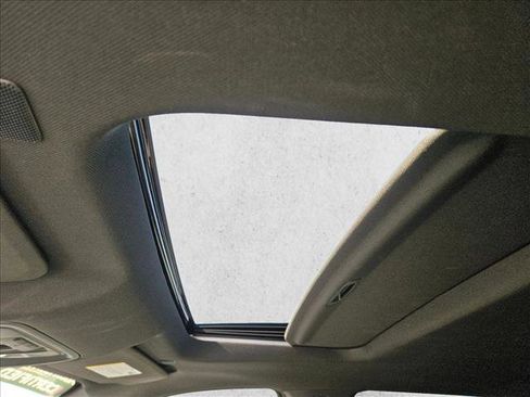 Certified 2025 Chevrolet Silverado 1500 ZR2 w/ Technology Package image 19