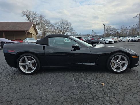 Used 2005 Chevrolet Corvette Convertible w/ Preferred Equipment Group image 21