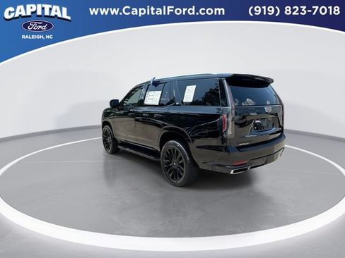 Used 2023 Cadillac Escalade Premium Luxury AWD/4WD image 6