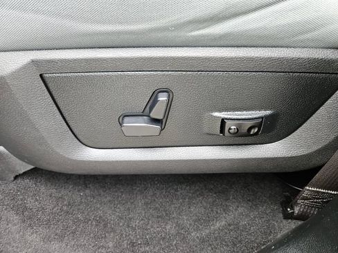 Used 2017 RAM 1500 Big Horn AWD/4WD image 24