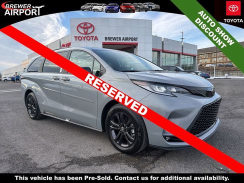 New 2026 Toyota Sienna XSE image 1