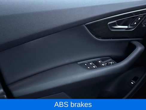 Used 2022 Audi Q7 3.0T Premium Plus AWD/4WD image 33