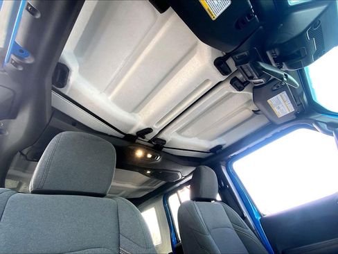 Certified 2025 Jeep Wrangler Sahara image 11