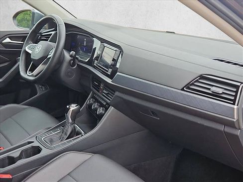 Used 2024 Volkswagen Jetta SE FWD image 28