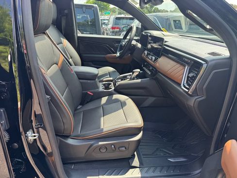Used 2023 GMC Canyon AT4 w/ AT4 Premium Package AWD/4WD image 31