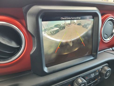 Used 2019 Jeep Wrangler Unlimited Rubicon image 31