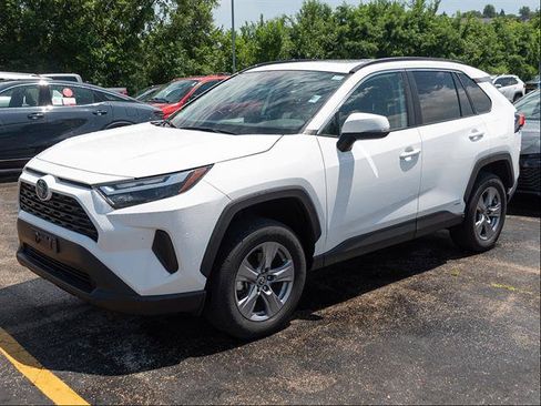 Used 2023 Toyota RAV4 XLE w/ Convenience Package AWD/4WD image 4
